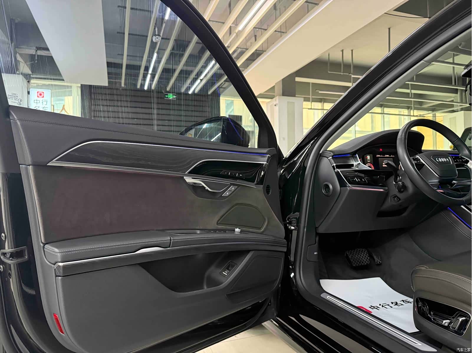 Audi A8L, 2023 все фото