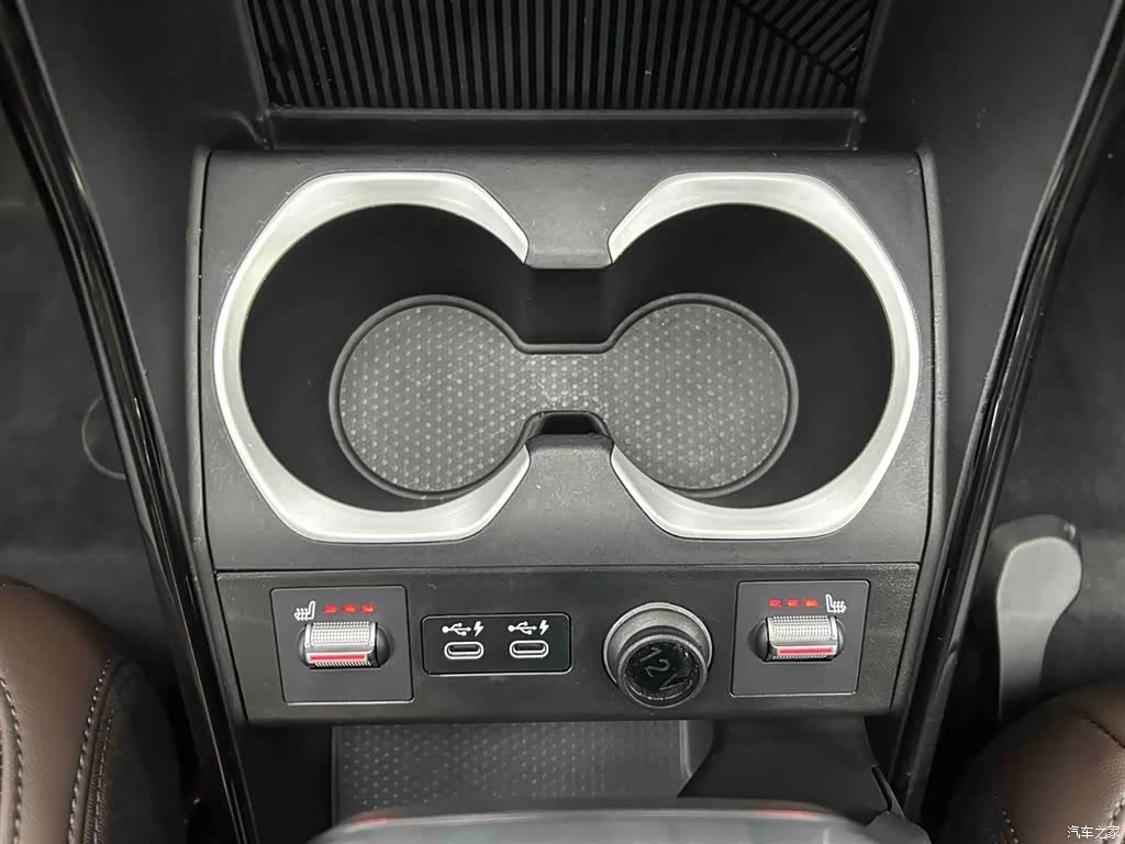 BMW X1, 2024 все фото