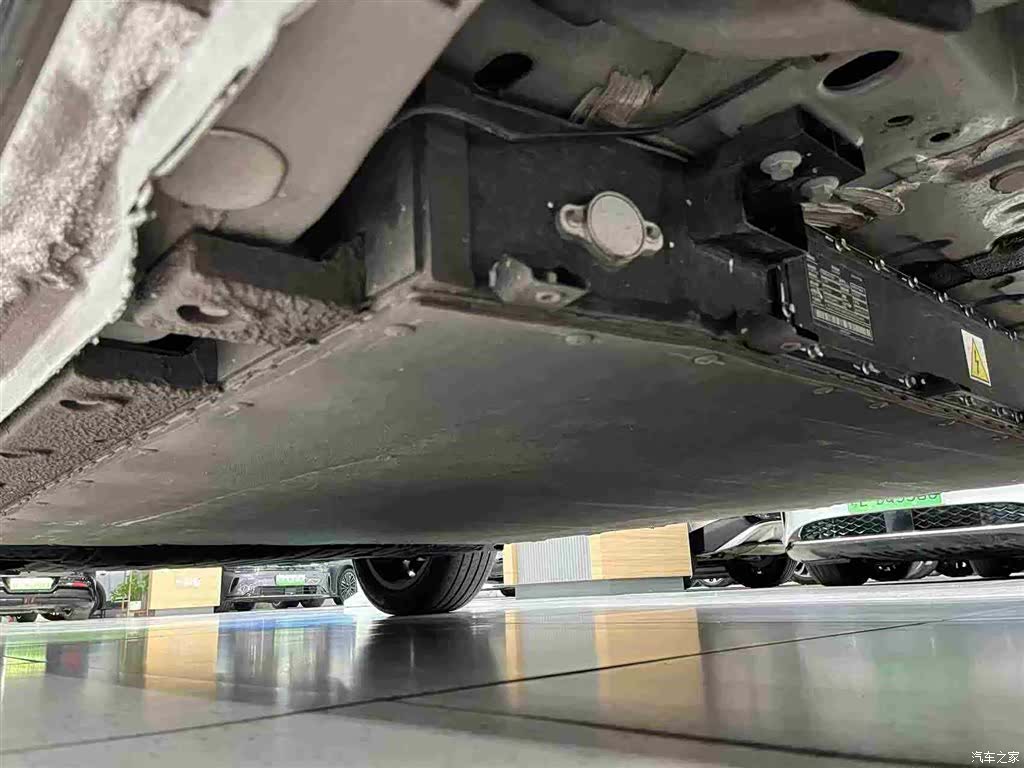 Geely Galaxy E5, 2025 28