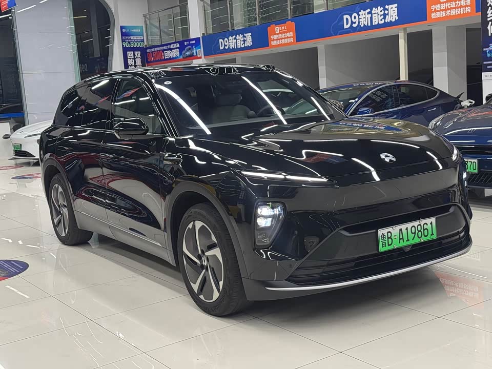 NIO ES8