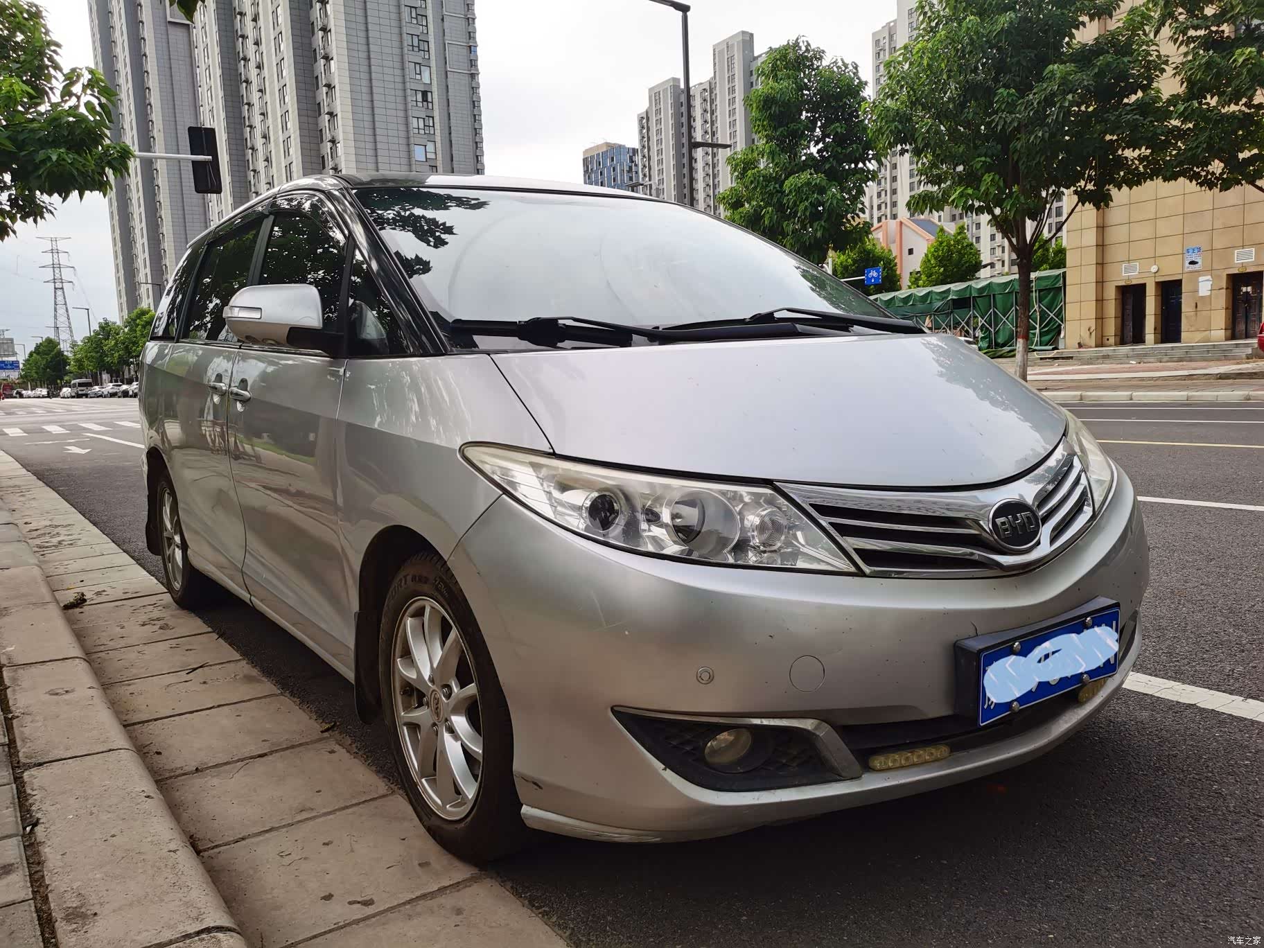 BYD M6, 2015 4