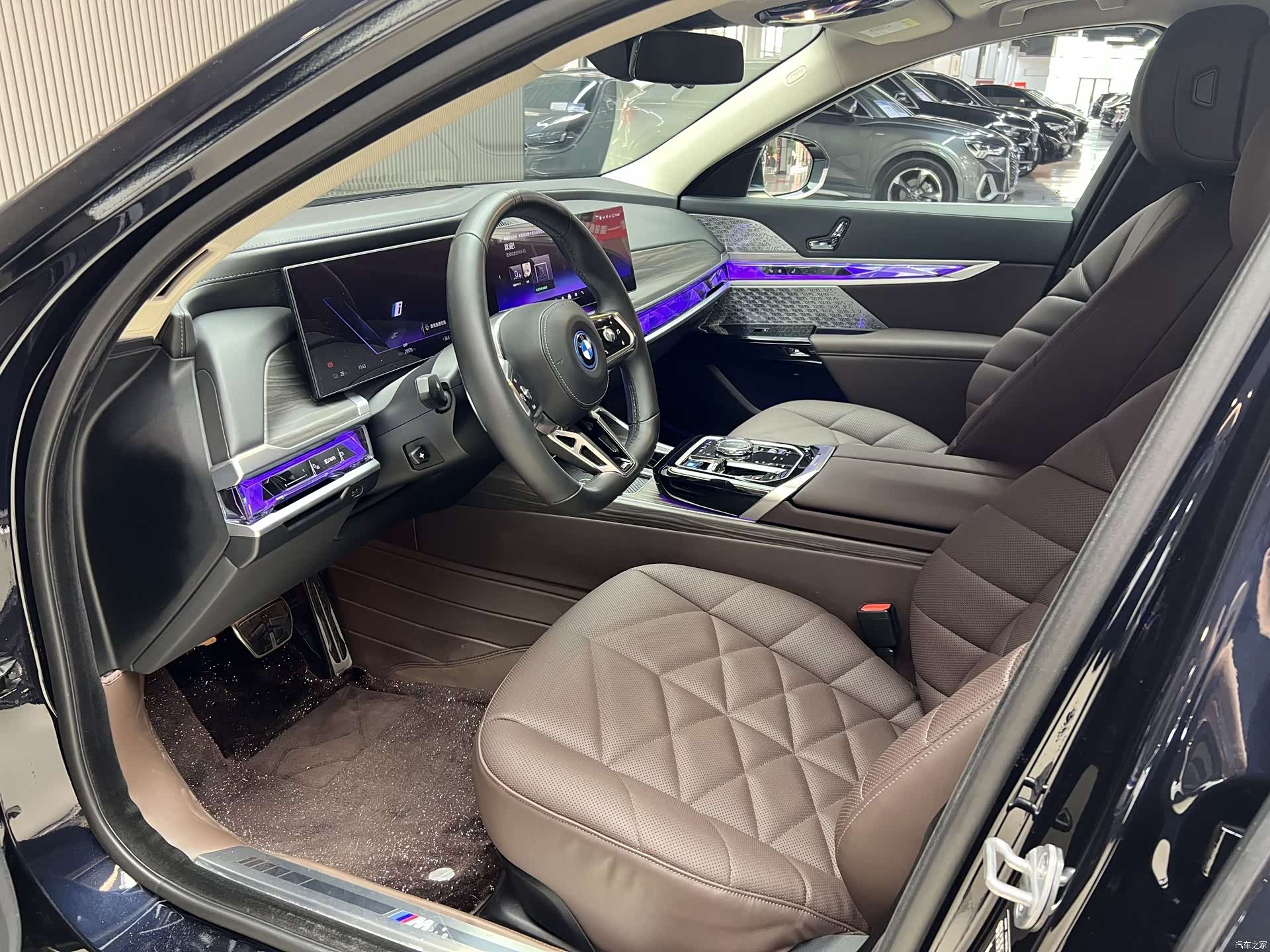 BMW i7, 2025 все фото