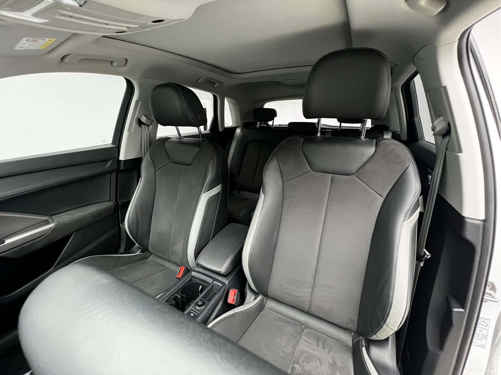 Audi Q3, 2022 13