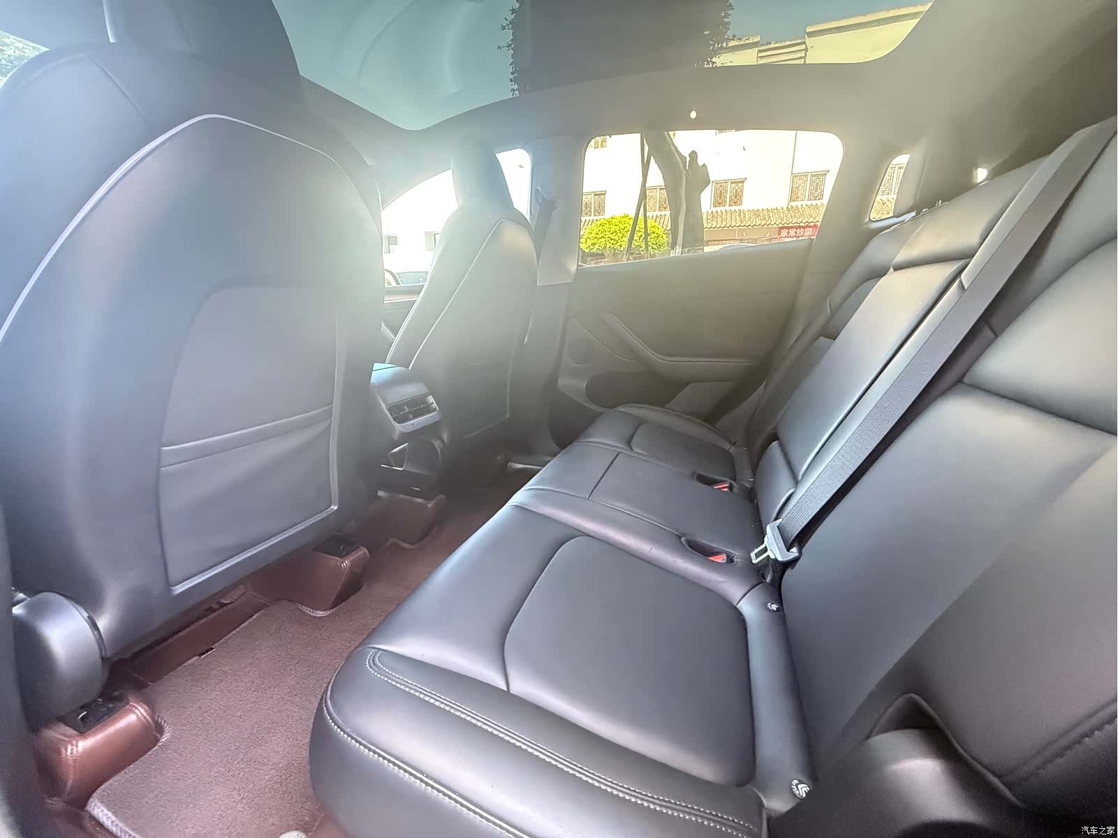 Tesla Model Y, 2021 9