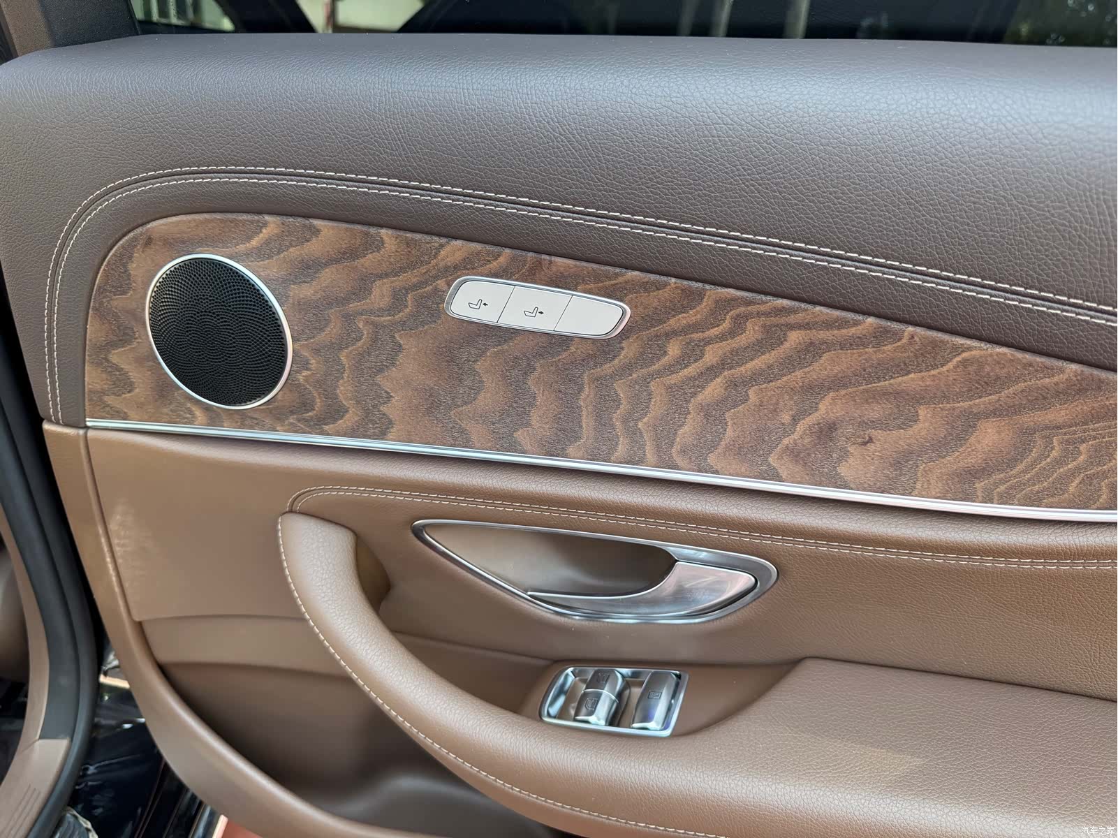 Mercedes-Benz E-Class, 2020 18