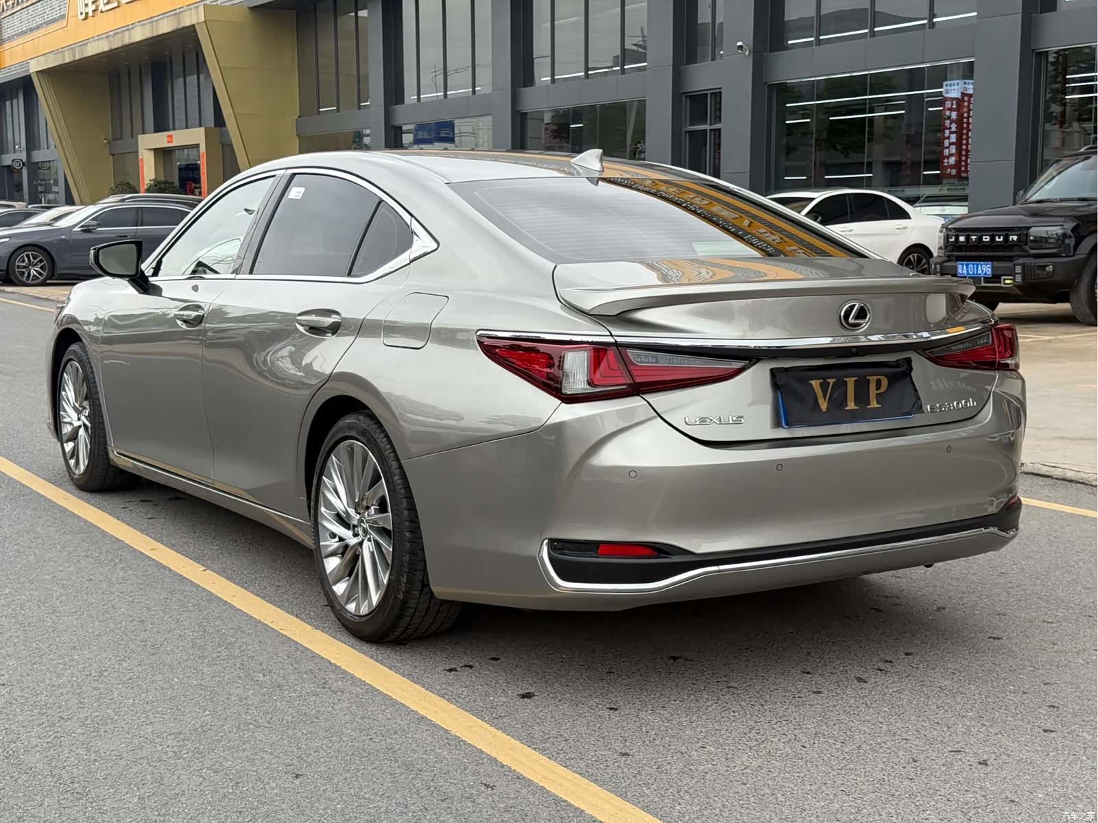 Lexus ES, 2024 9