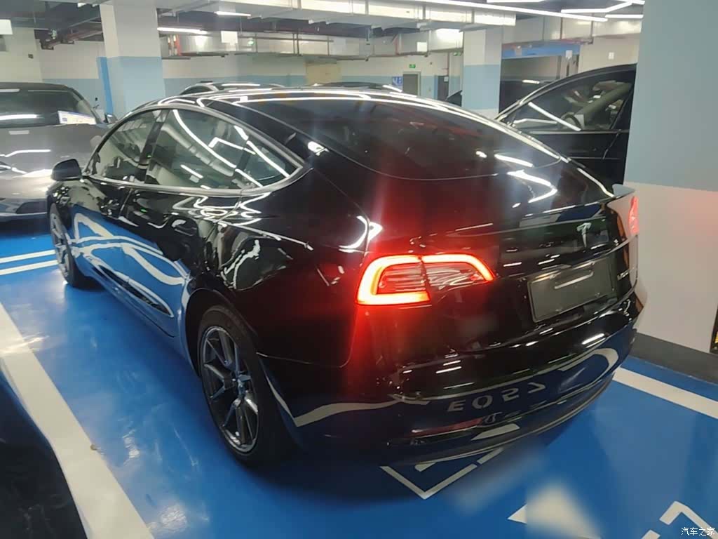 Tesla Model 3, 2022 все фото