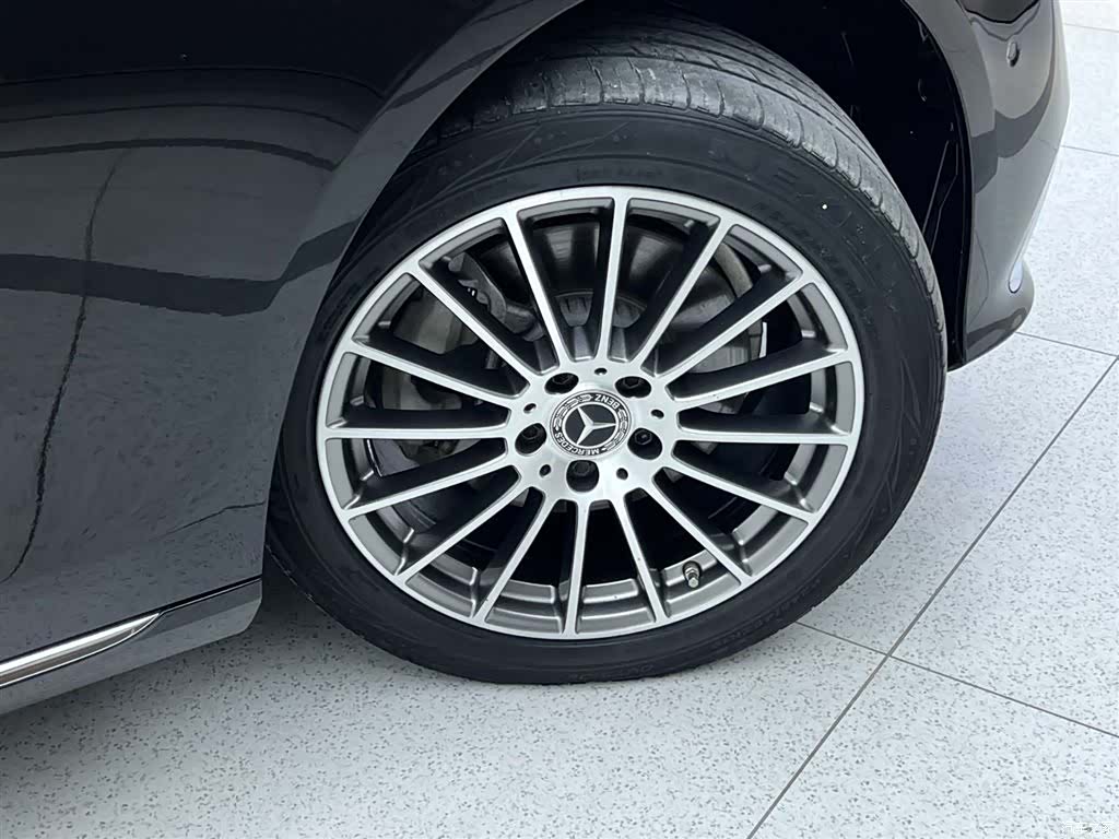 Mercedes-Benz E-Class, 2023 9