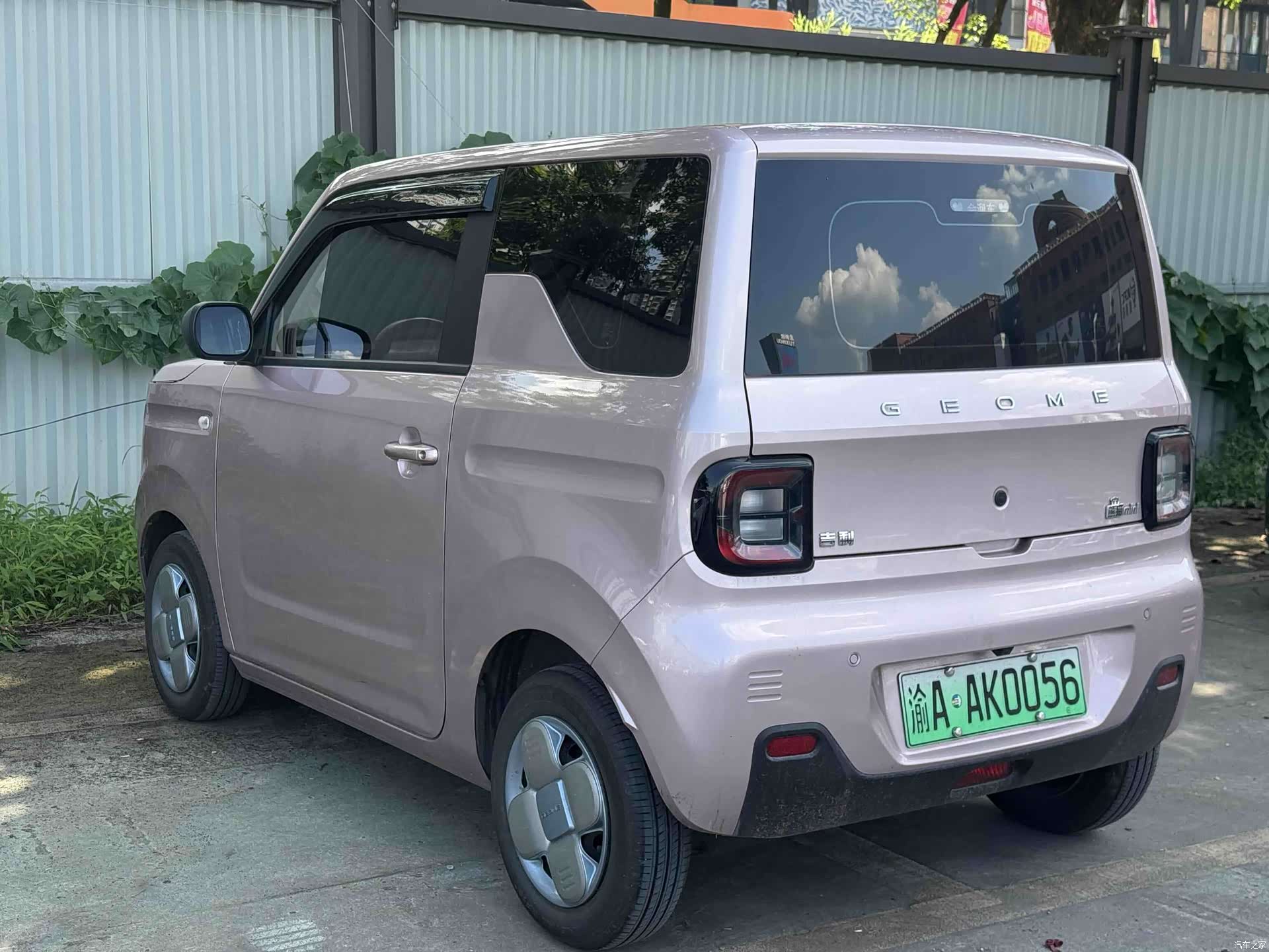 Geely Panda, 2023 4