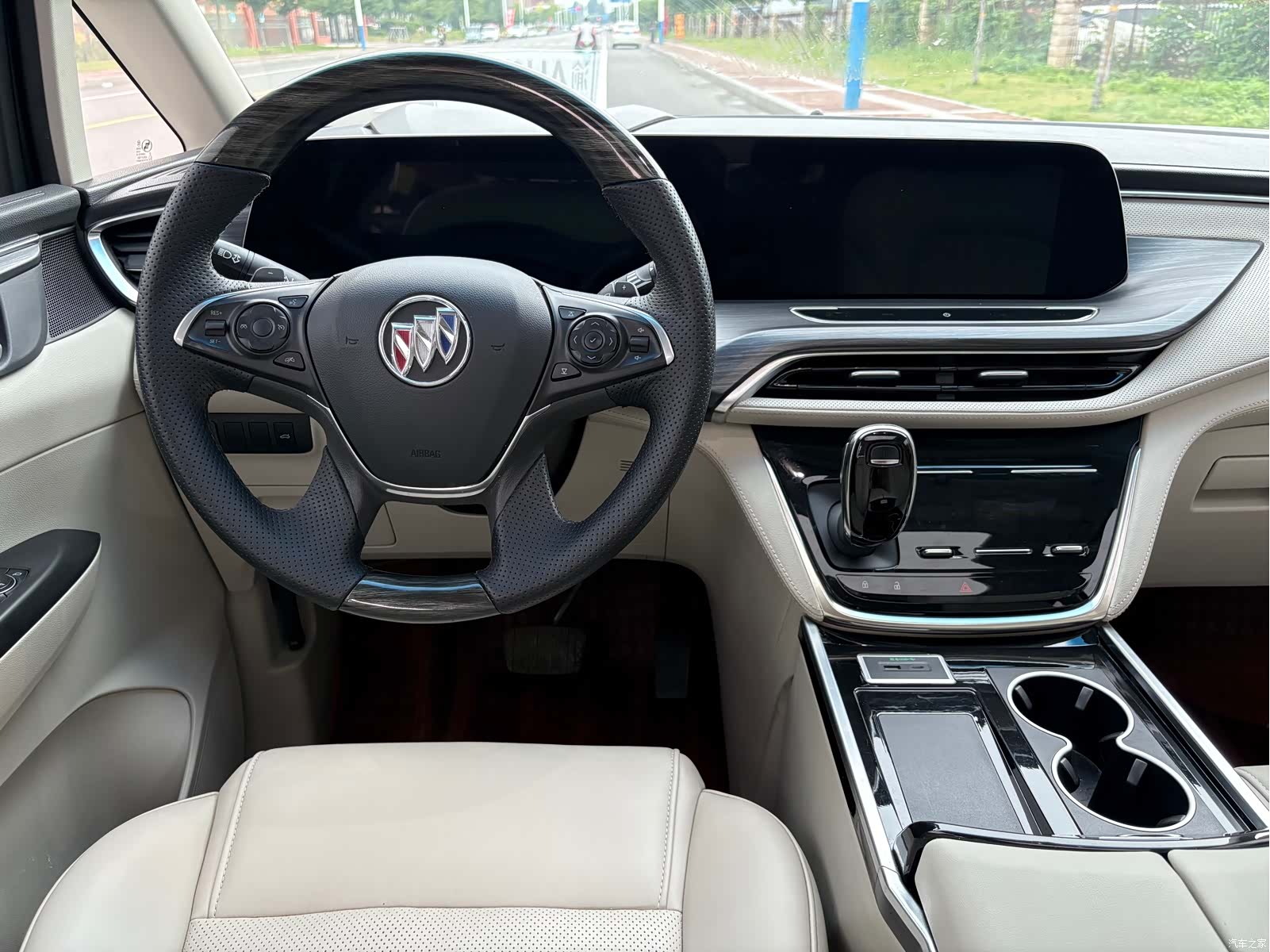 Buick GL8, 2023 10