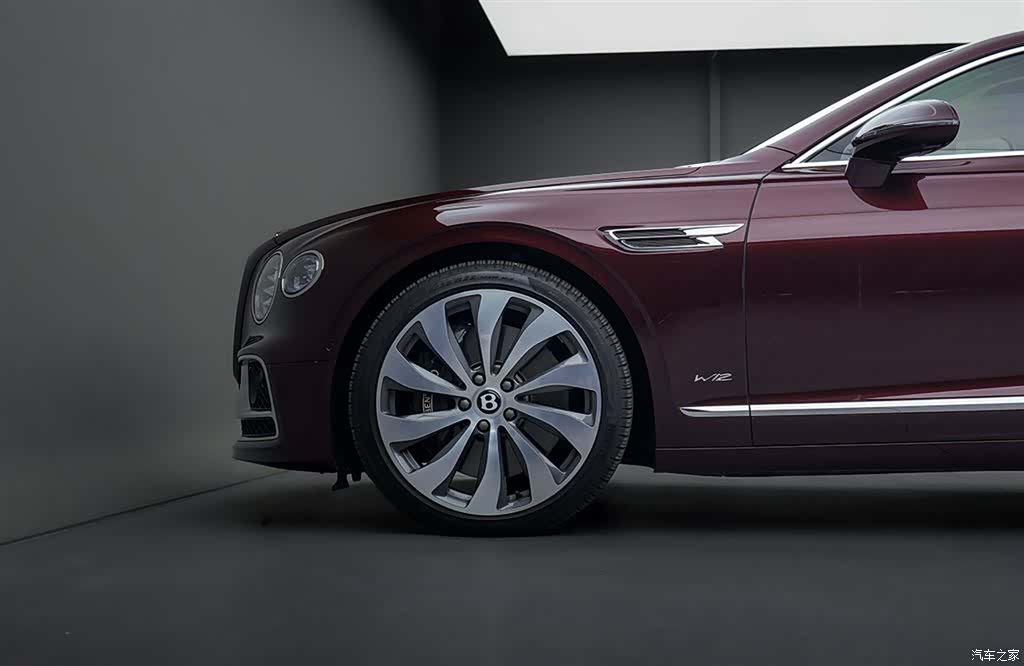 Bentley Flying Spur, 2020 все фото