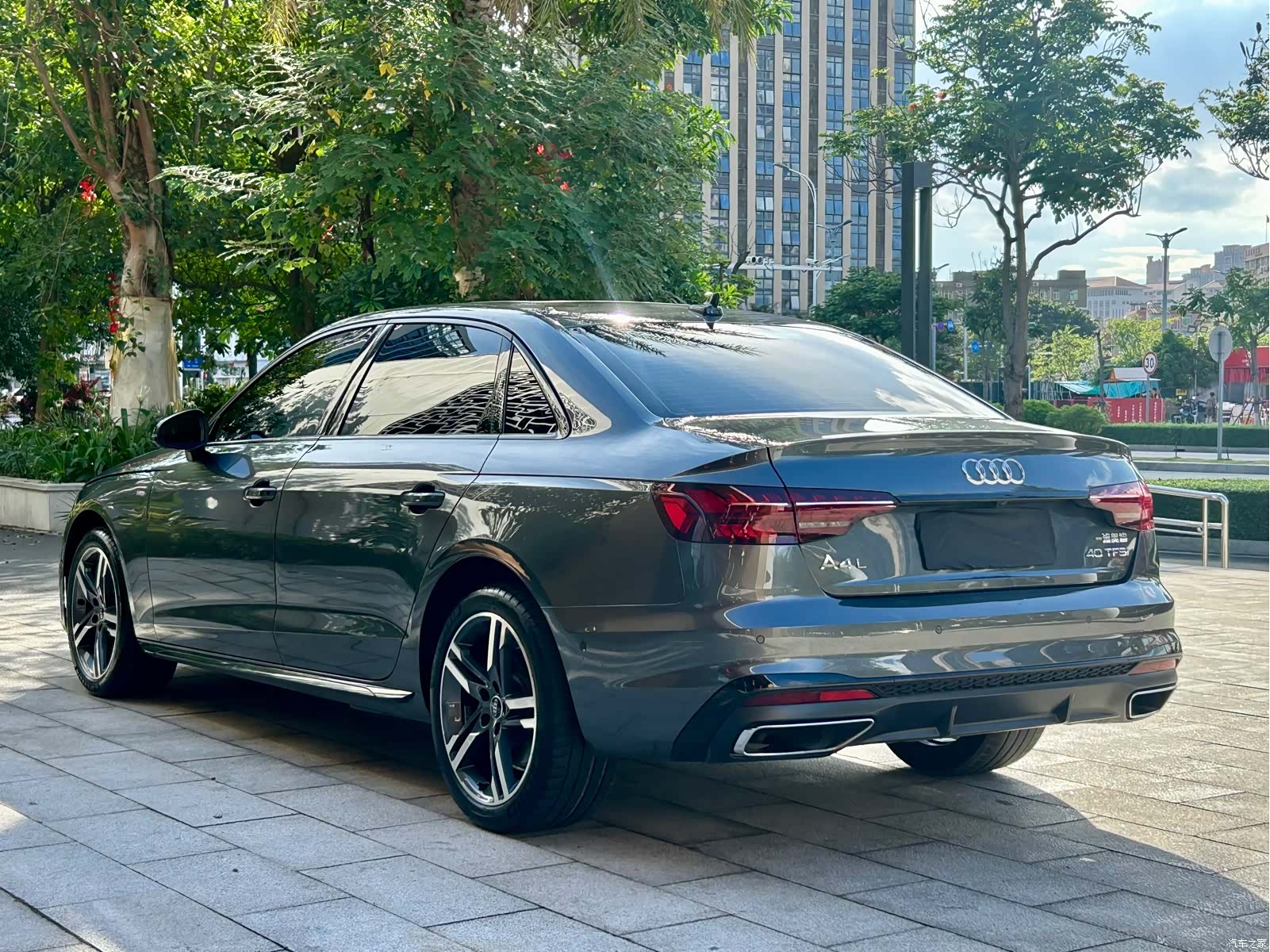 Audi A4L, 2022 7