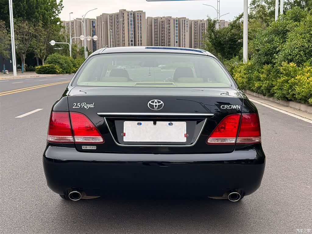 Toyota Crown, 2006 4