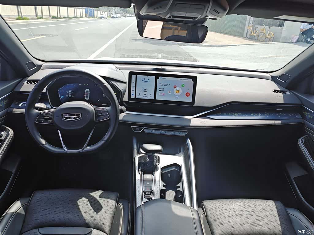 Geely Preface, 2023 12