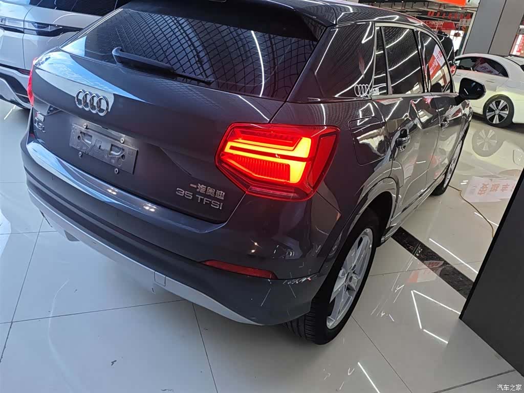 Audi Q2L, 2021 8