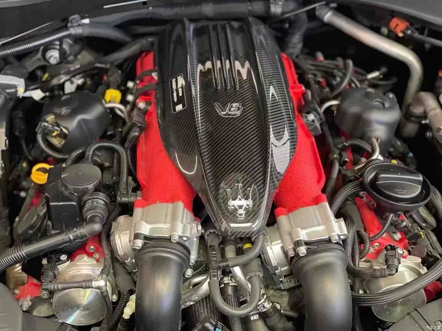 Maserati Levante, 2022 10