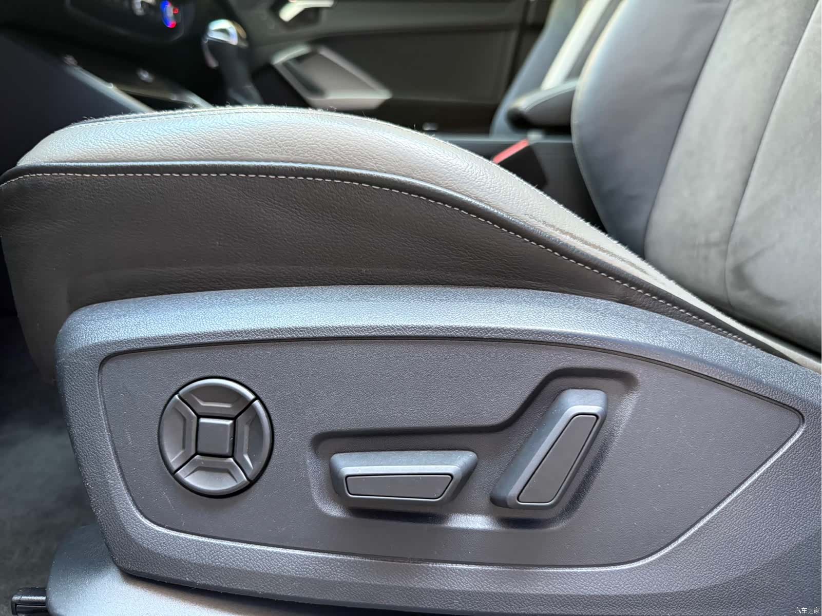 Audi Q3, 2022 18