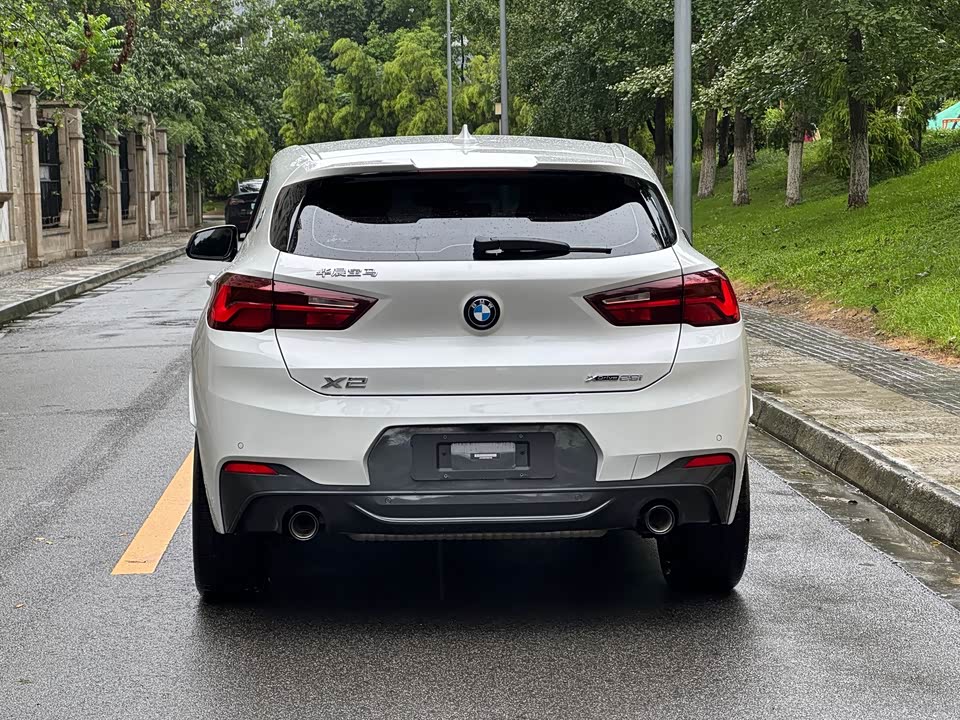 BMW X2