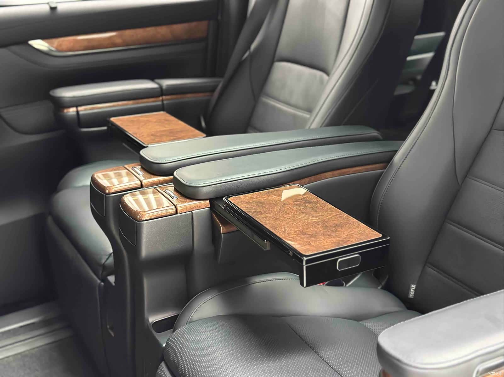 Toyota Alphard, 2020 7