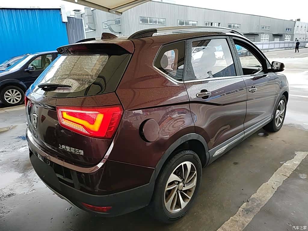 Wuling 560, 2016 7