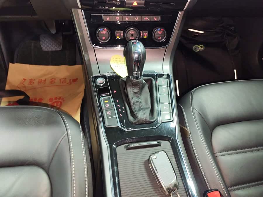 Volkswagen Passat 2017, фото 10