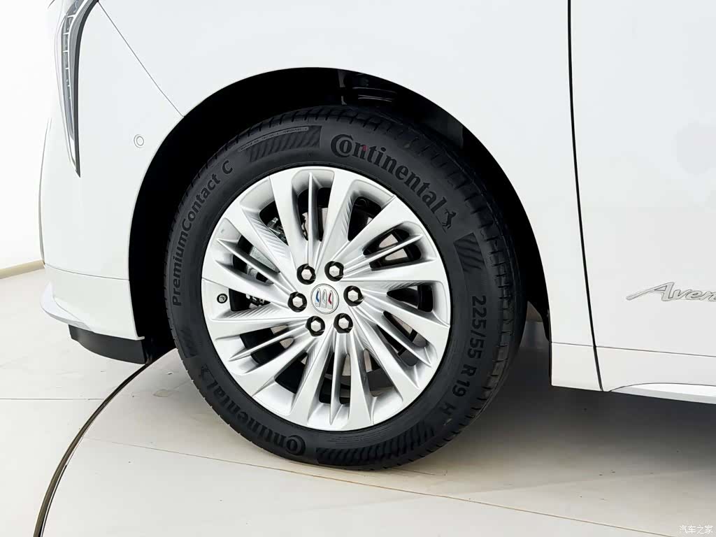 Buick Century, 2025 все фото