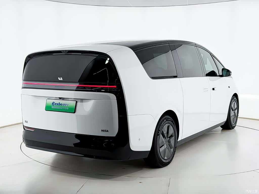 Li Auto MEGA, 2025 3
