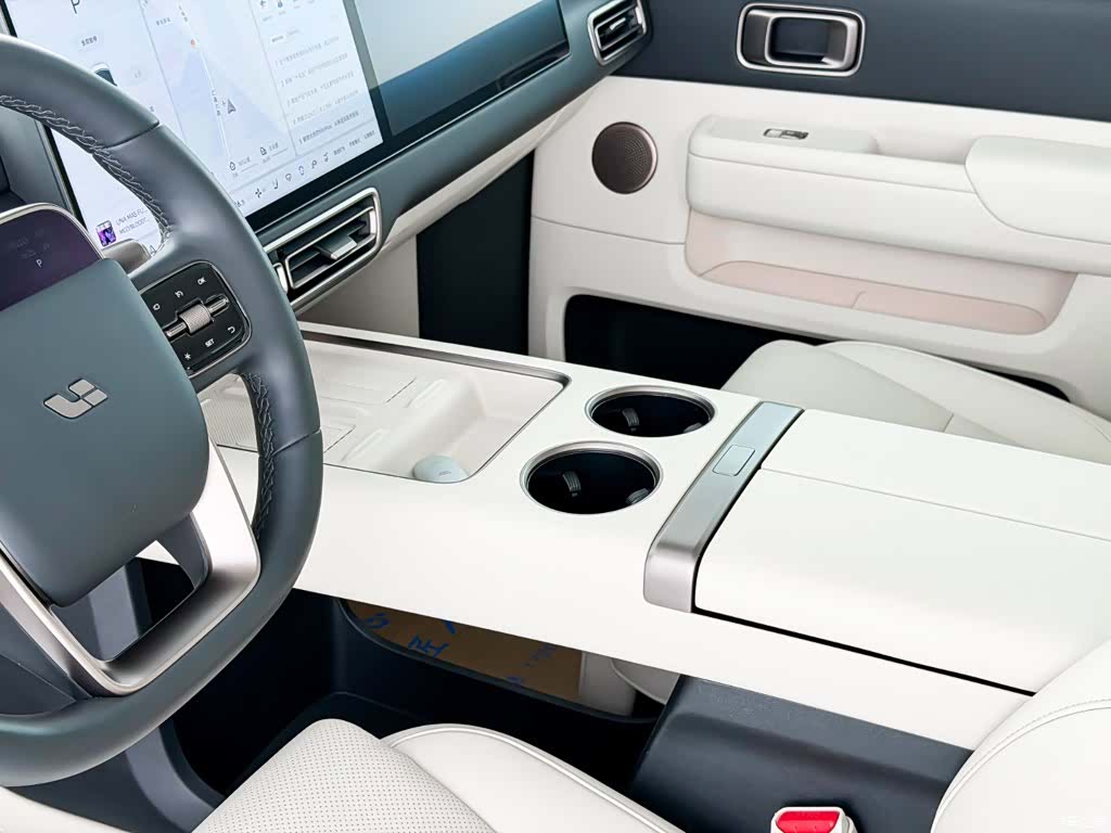 Li Auto MEGA, 2025 6