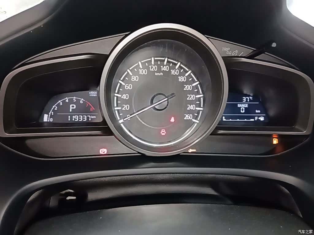 Mazda CX-4, 2019 12