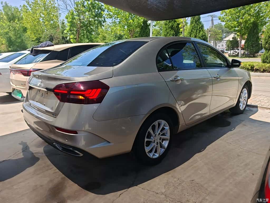 Geely Emgrand, 2021 7