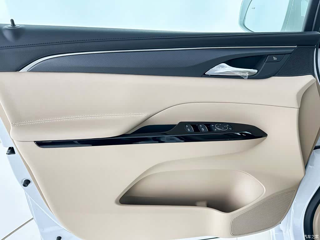 Buick GL8, 2025 6