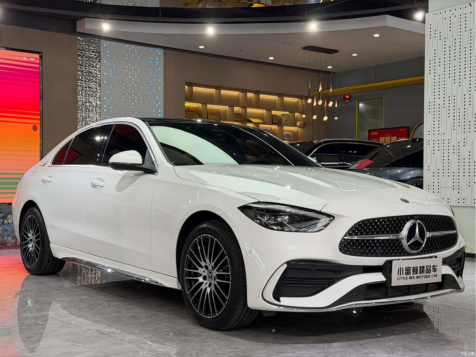 Mercedes-Benz C-Class, 2024 3