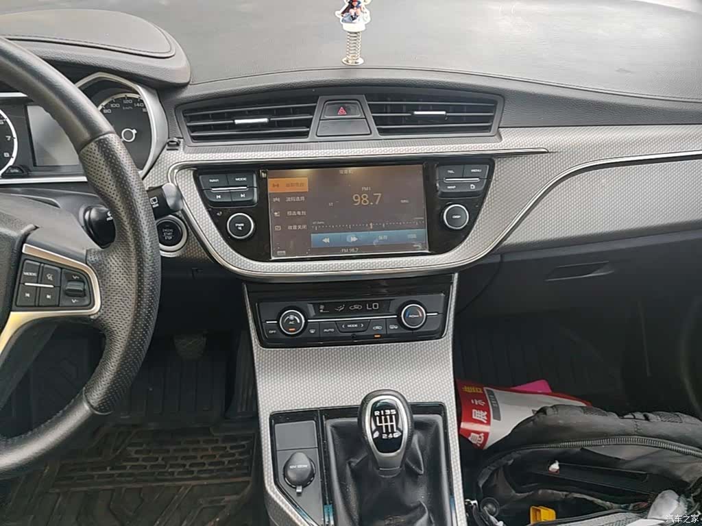Geely Emgrand, 2017 13
