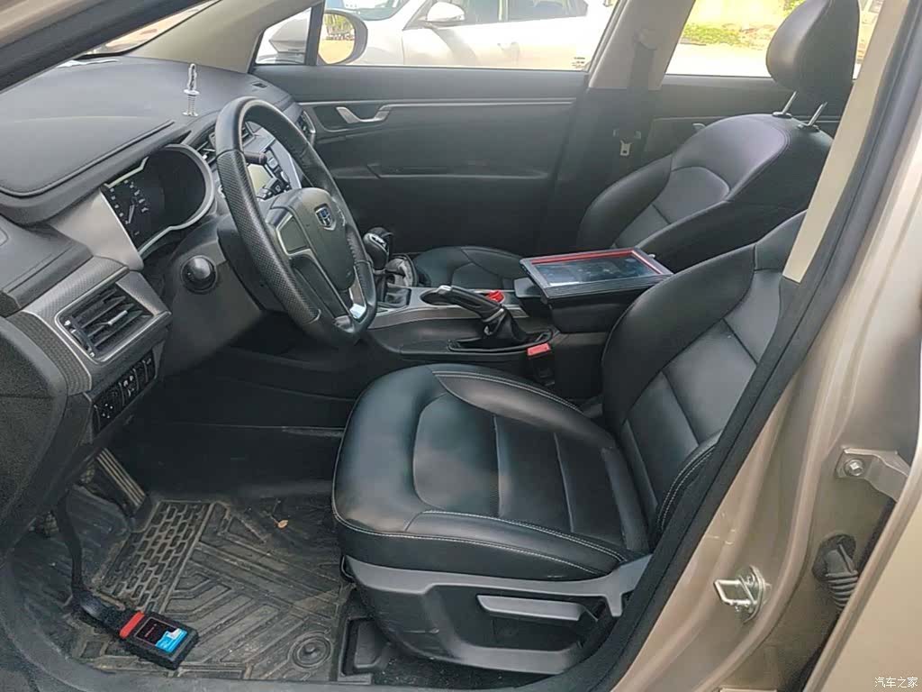 Geely Emgrand, 2017 15