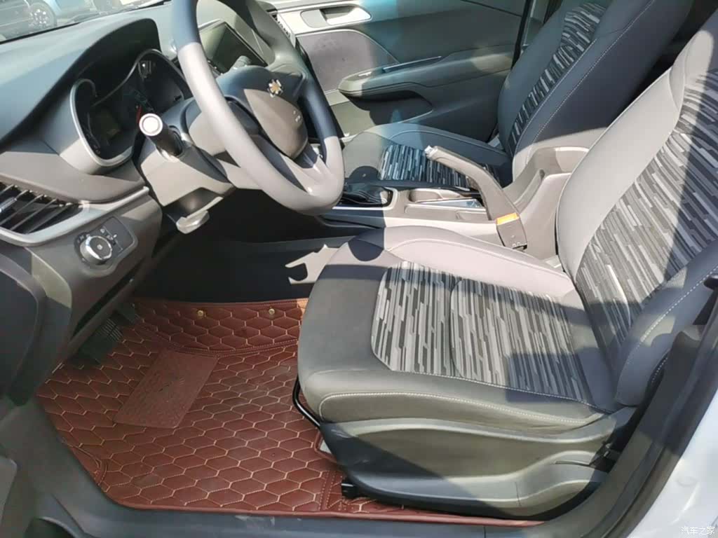Chevrolet 320, 2018 15