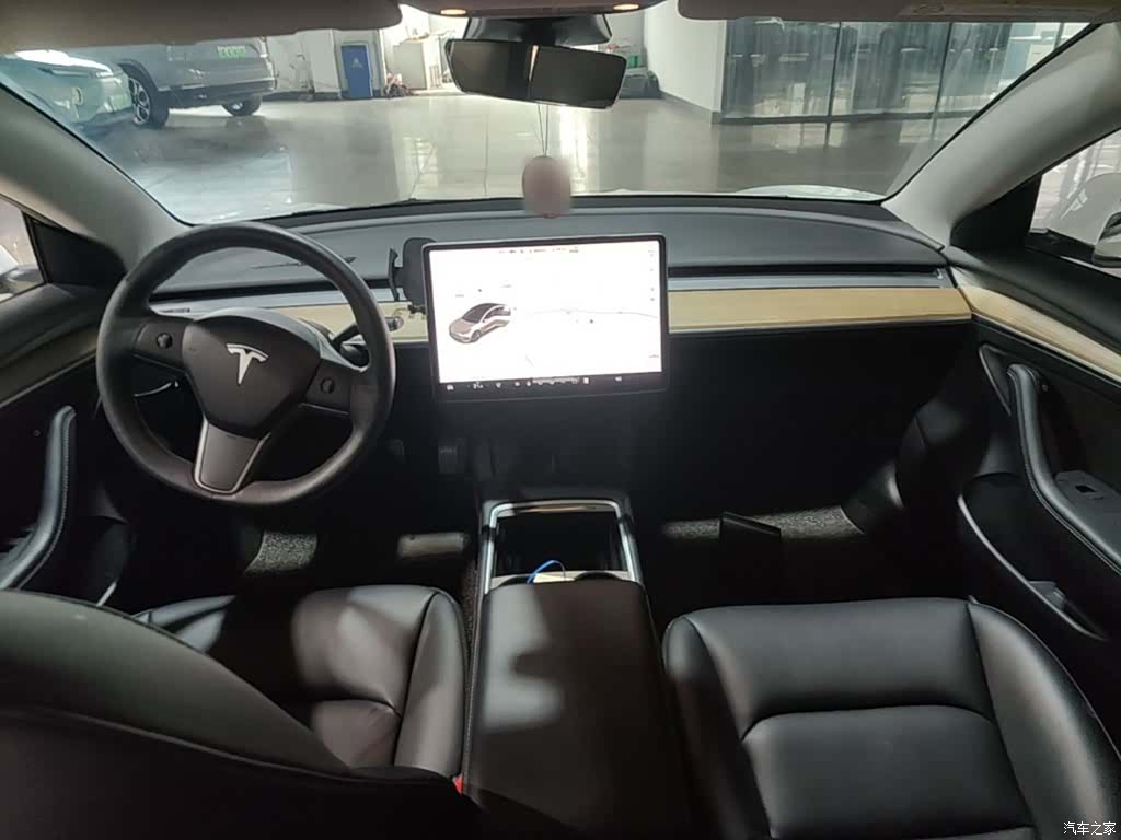 Tesla Model 3, 2021 10