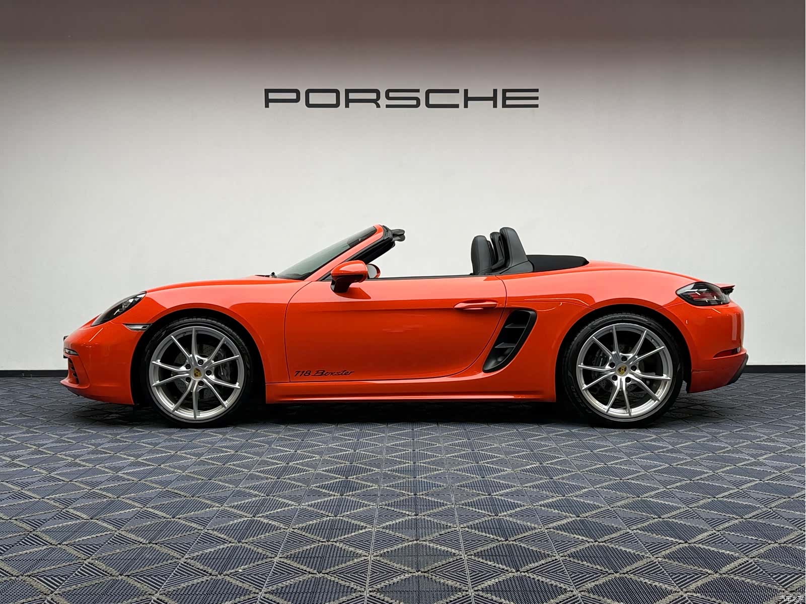 Porsche Boxster, 2021 все фото