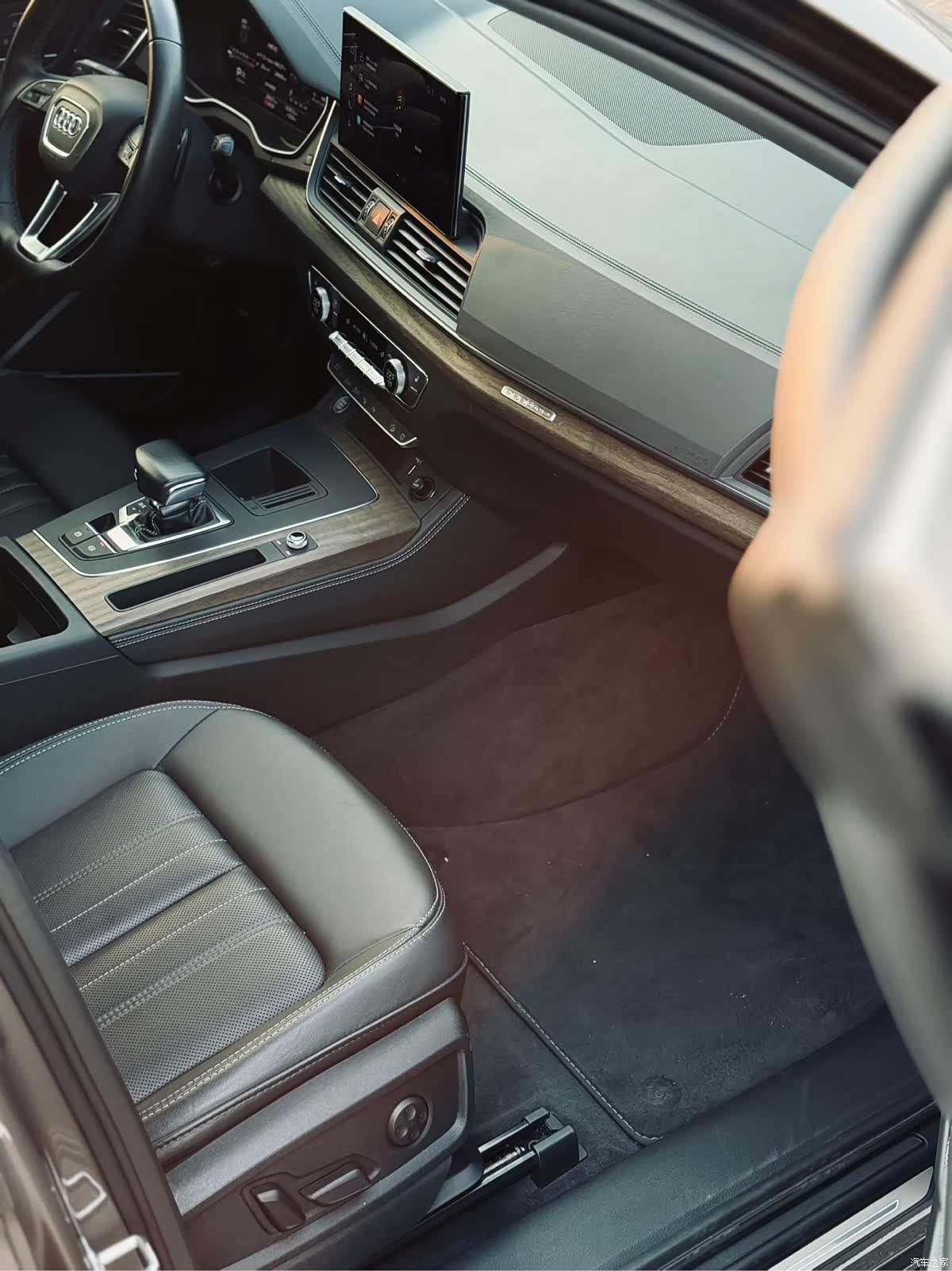 Audi Q5L, 2022 3