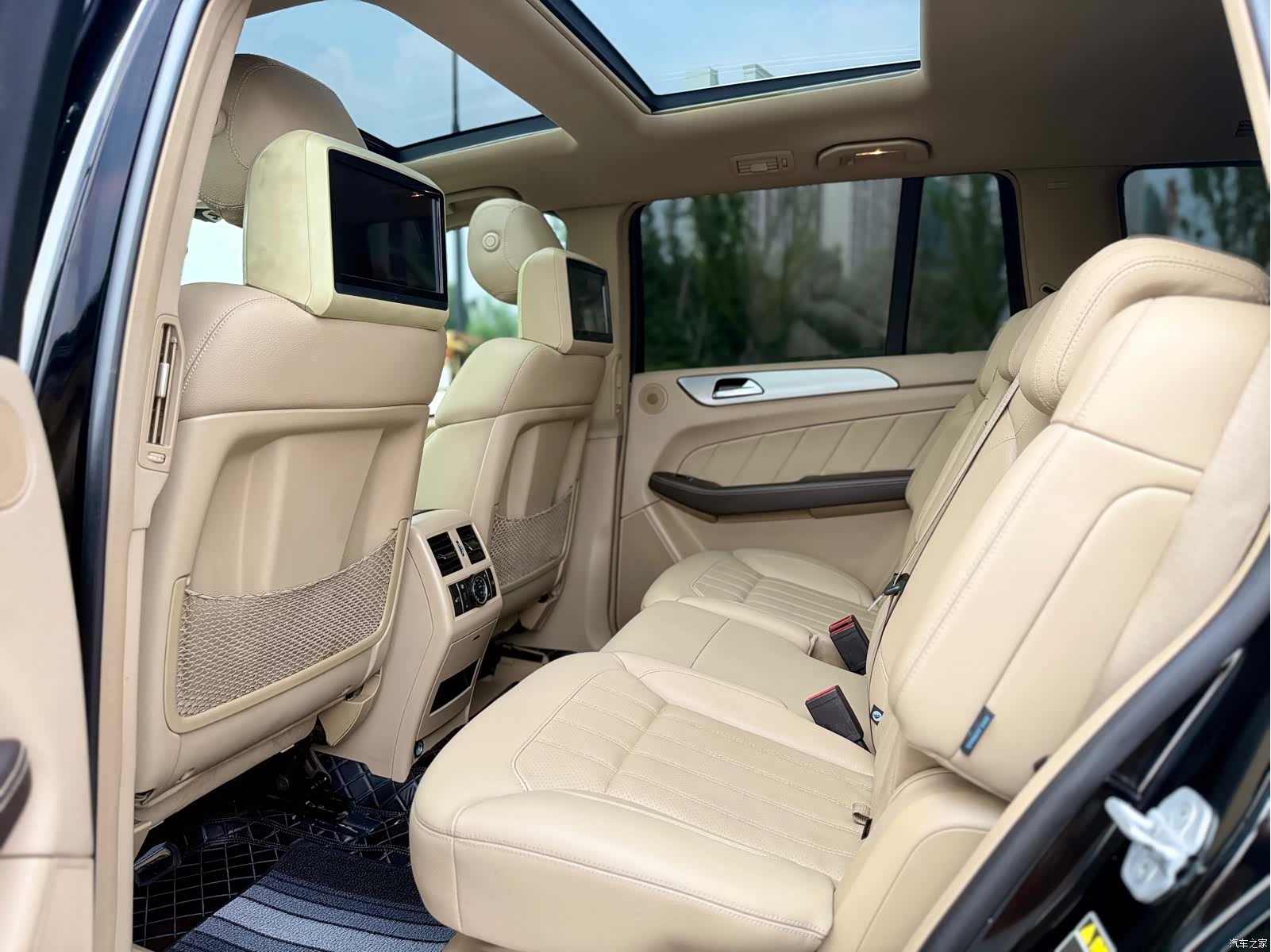 Mercedes-Benz GL-Class, 2015 10