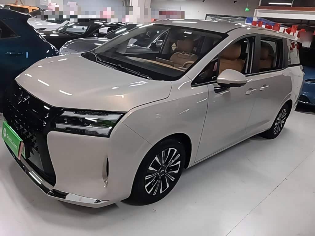 Wuling 730