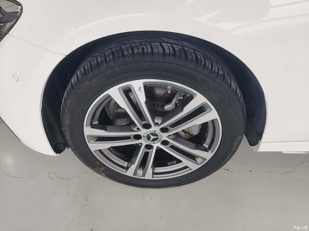 Mercedes-Benz E-Class, 2021 23