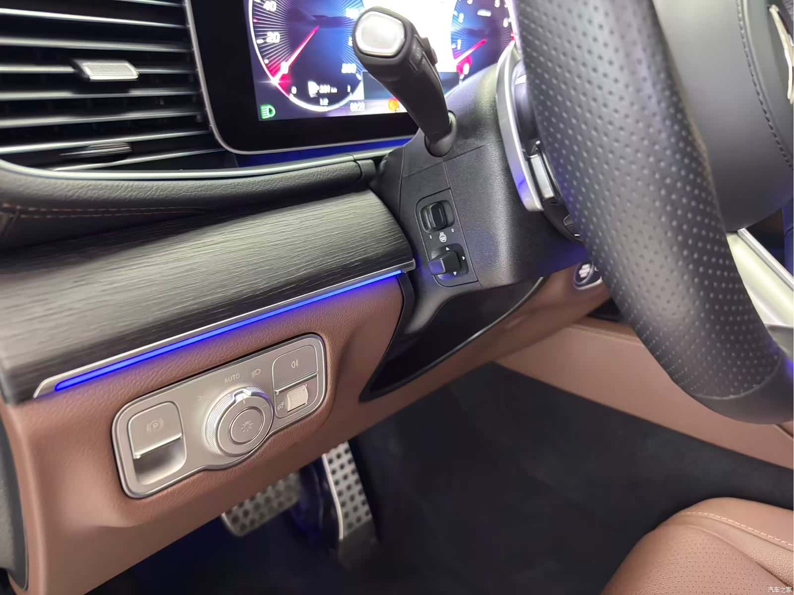 Mercedes-Benz GLS, 2025 10