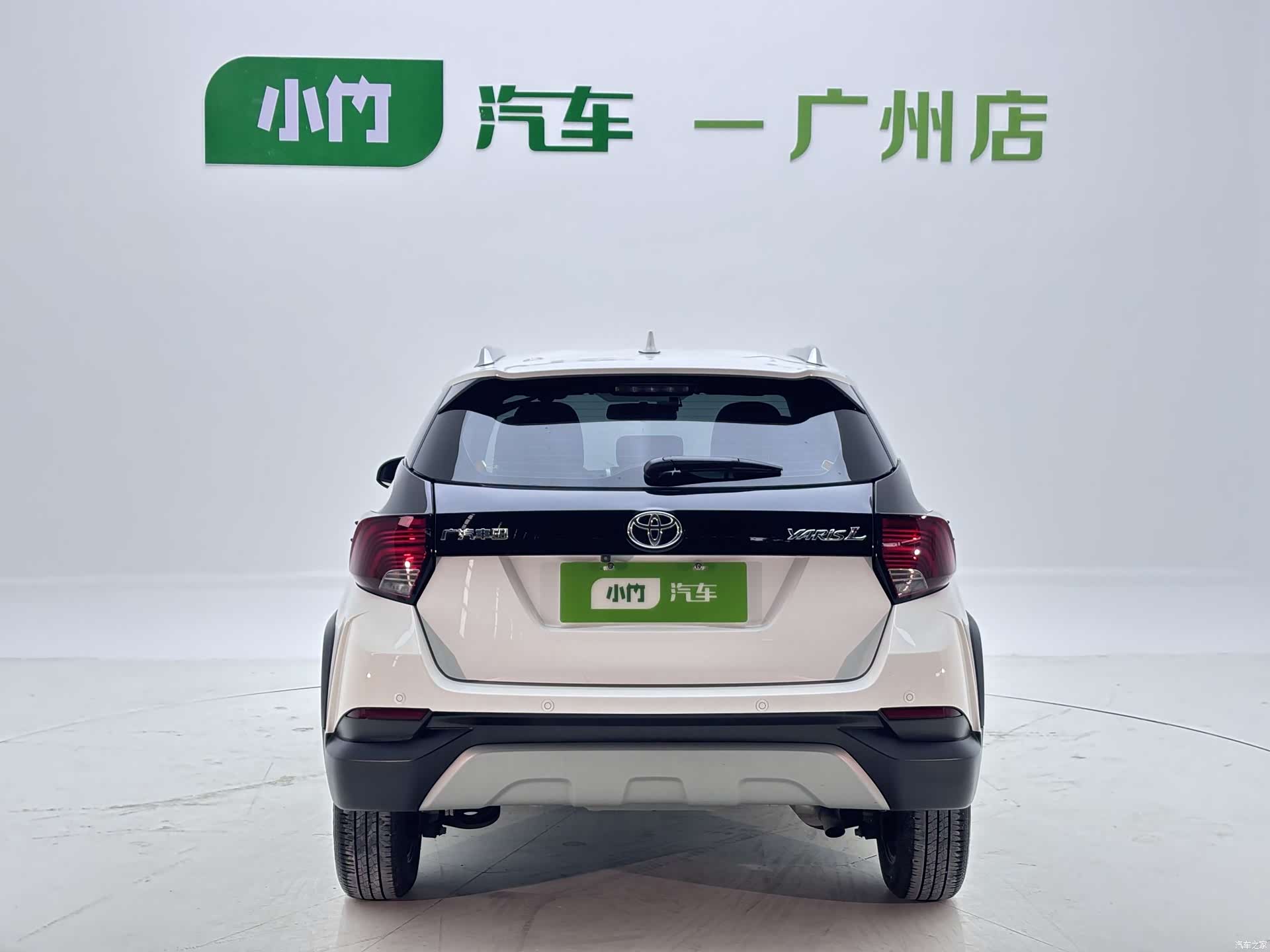 Toyota YARiS L, 2023 все фото