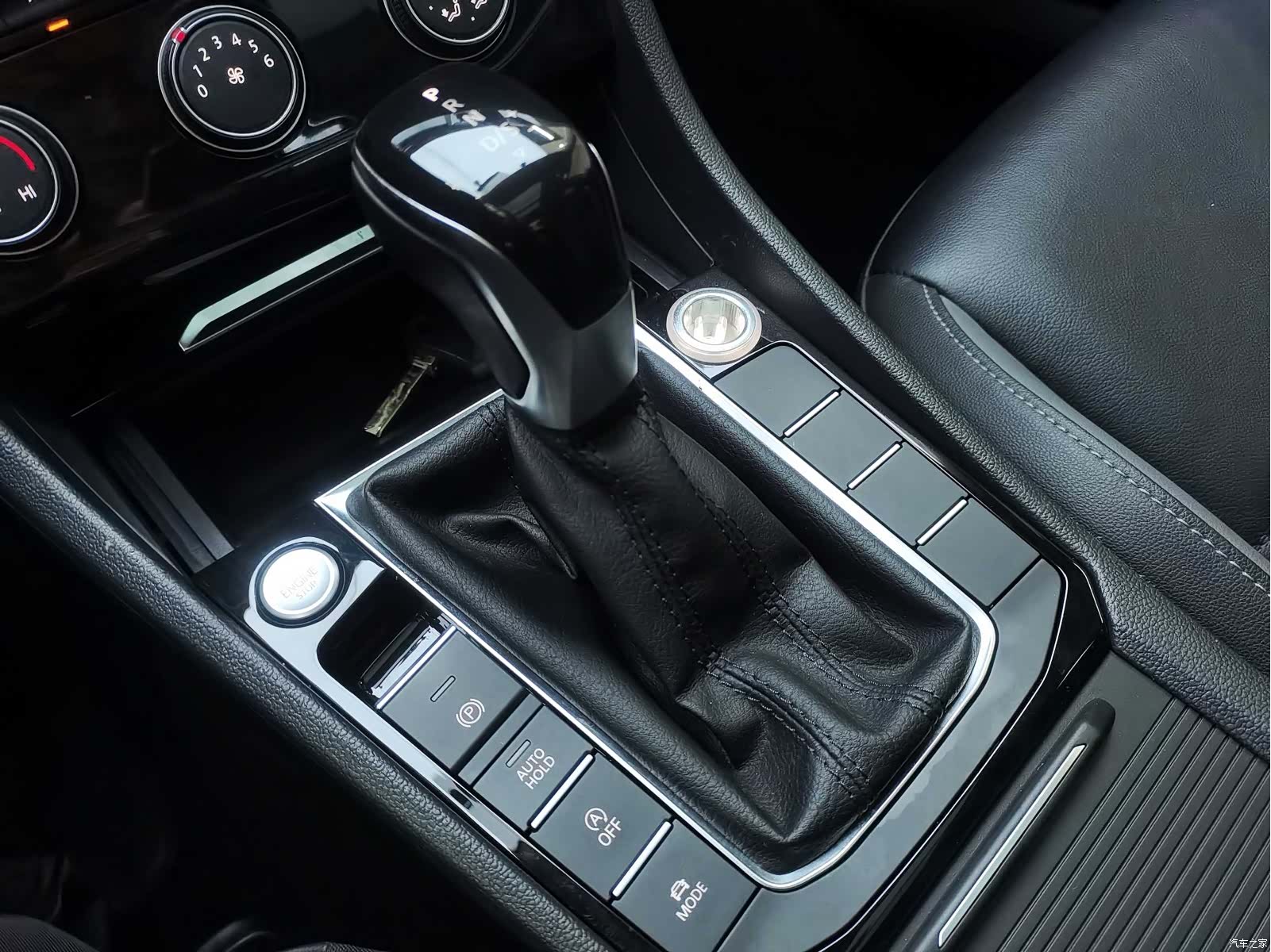 Volkswagen Sagitar, 2020 16