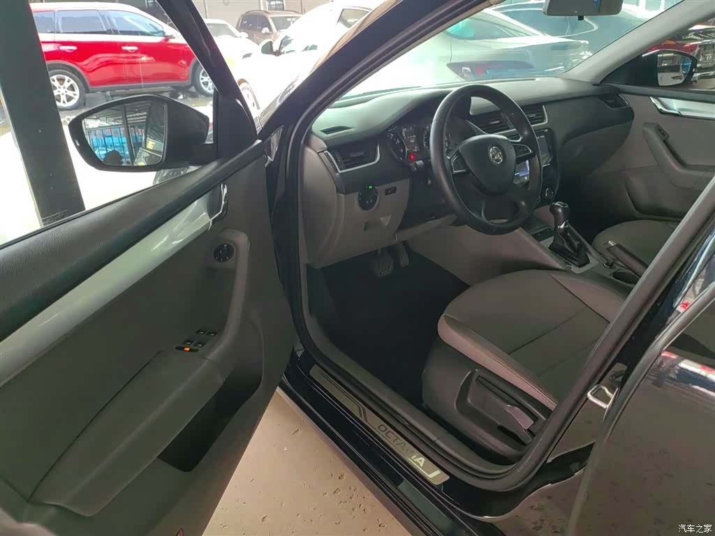 Skoda Octavia, 2014 12