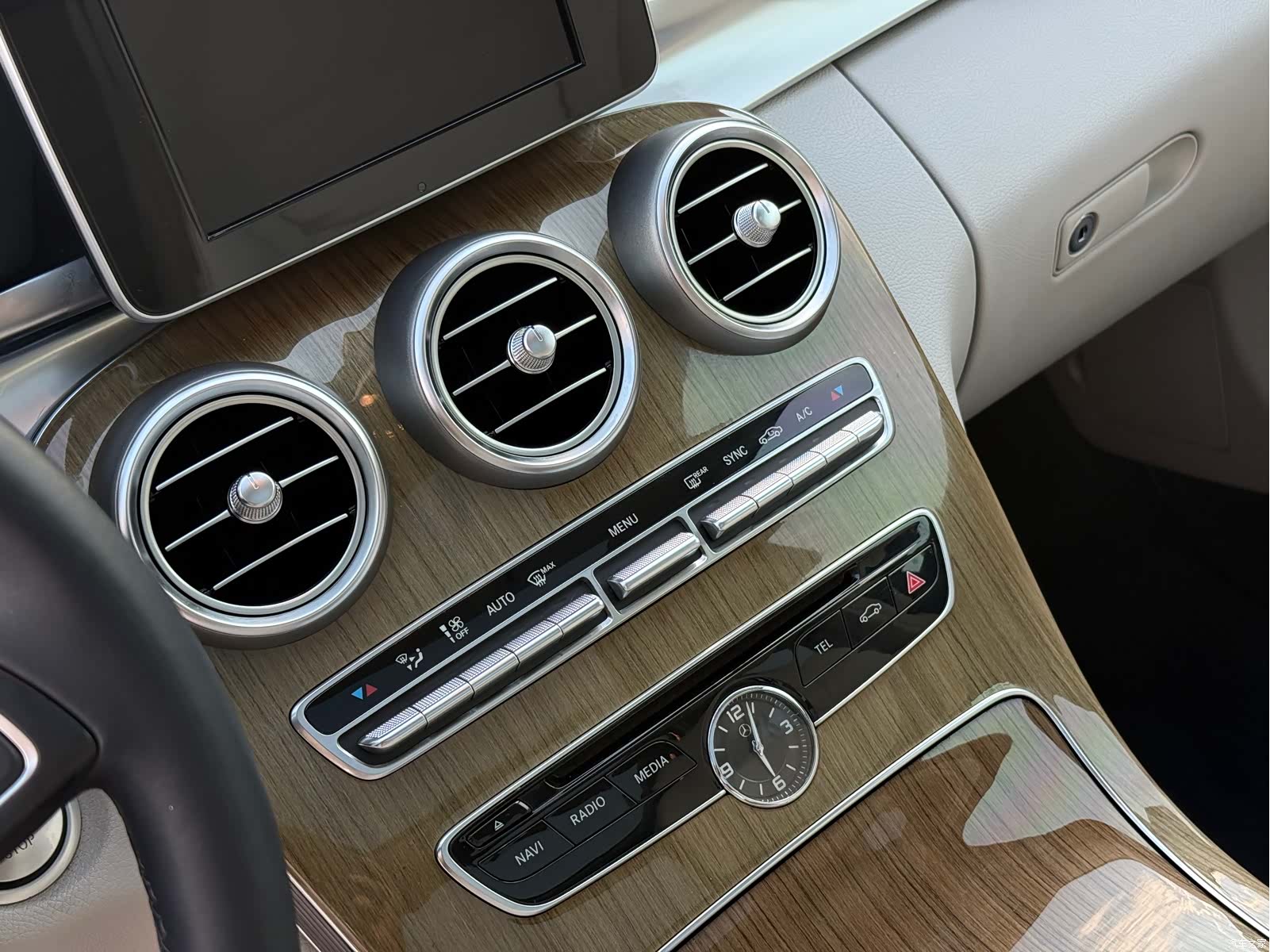 Mercedes-Benz C-Class, 2015 22