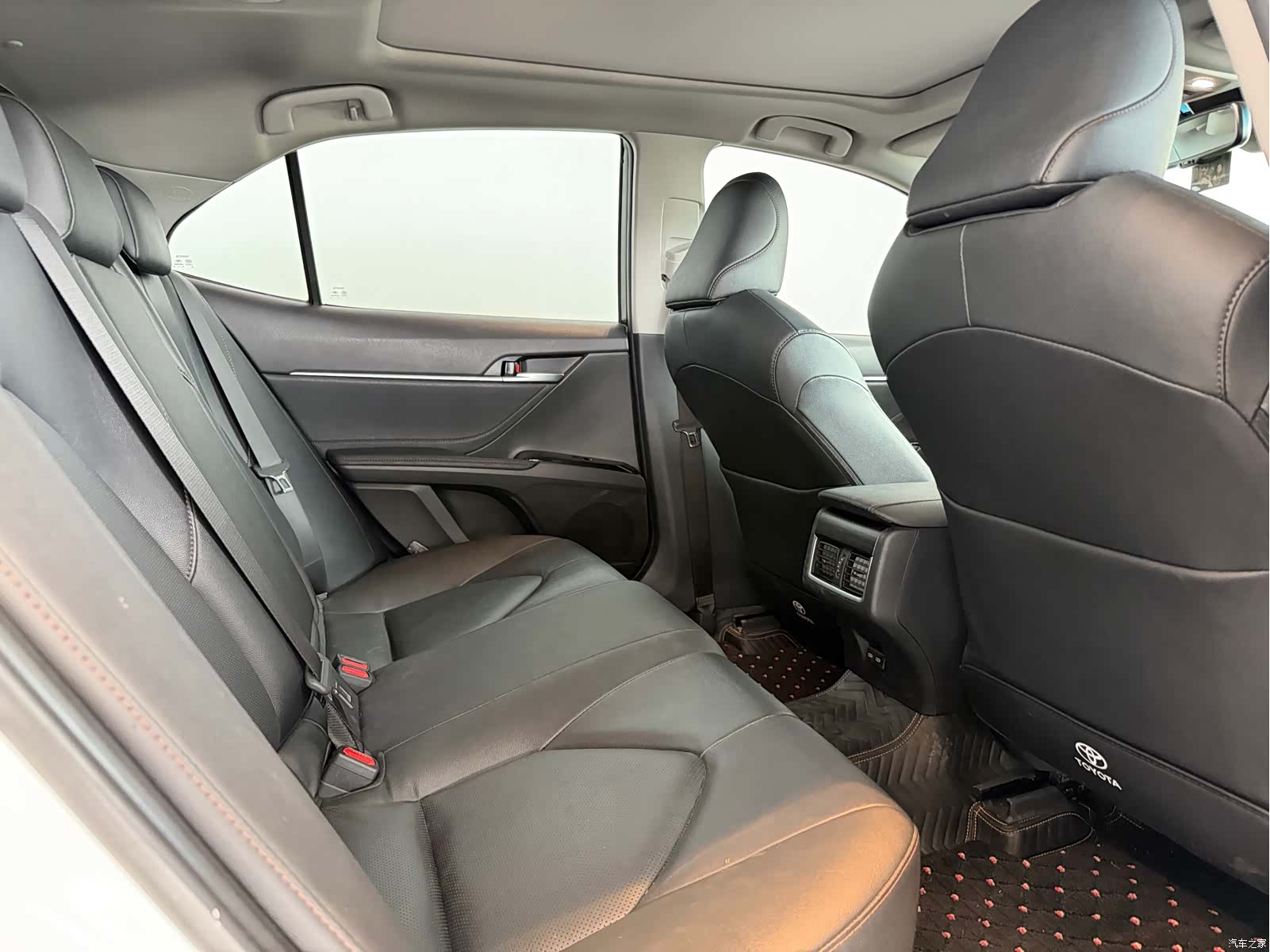 Toyota Camry, 2024 12