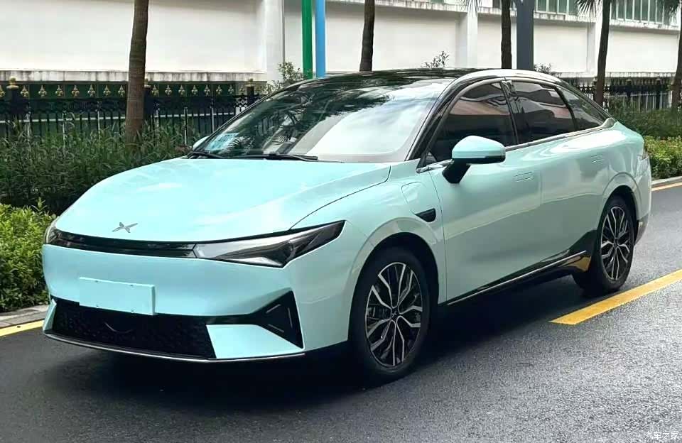 Xpeng P5