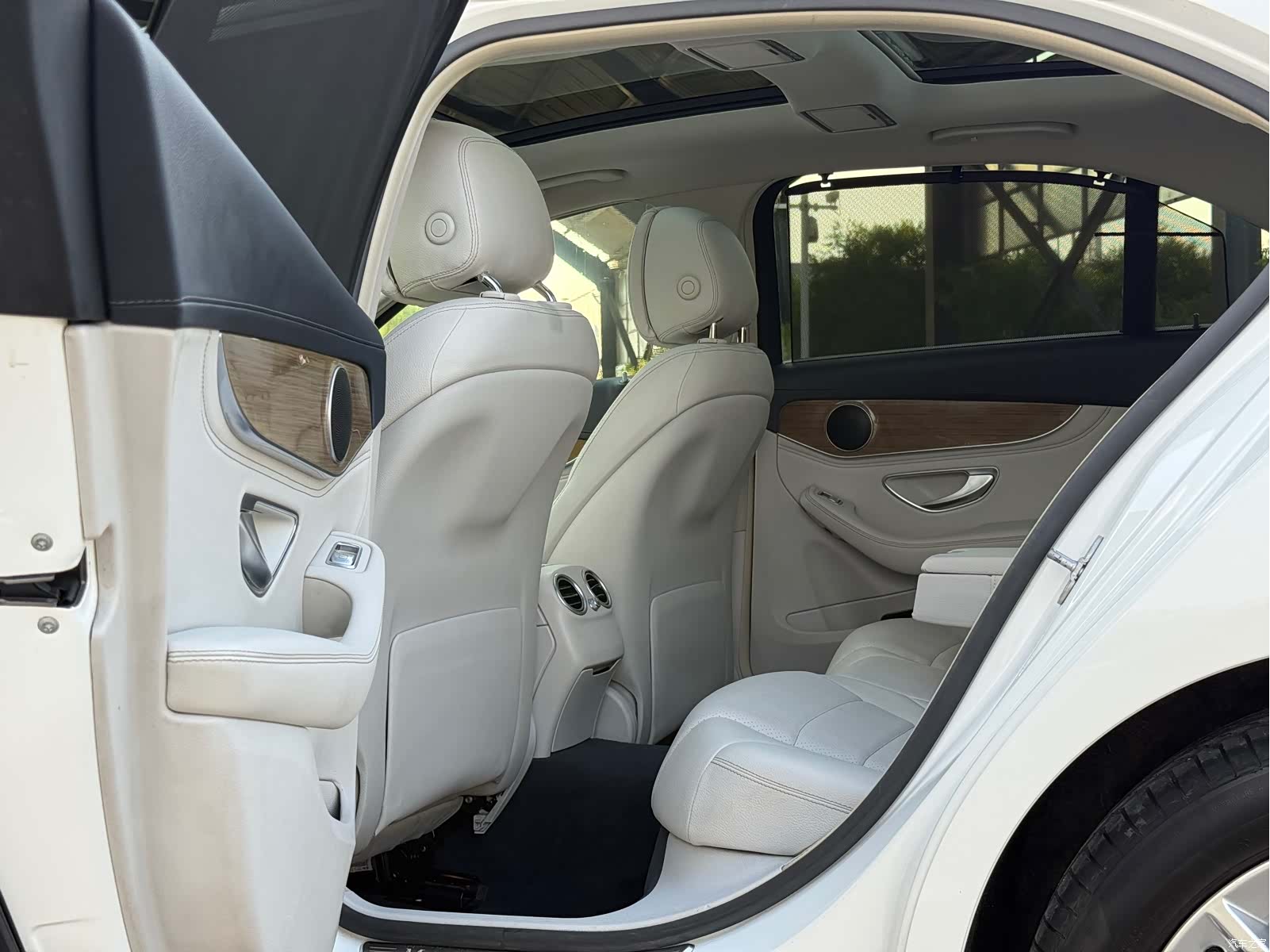 Mercedes-Benz C-Class, 2015 23