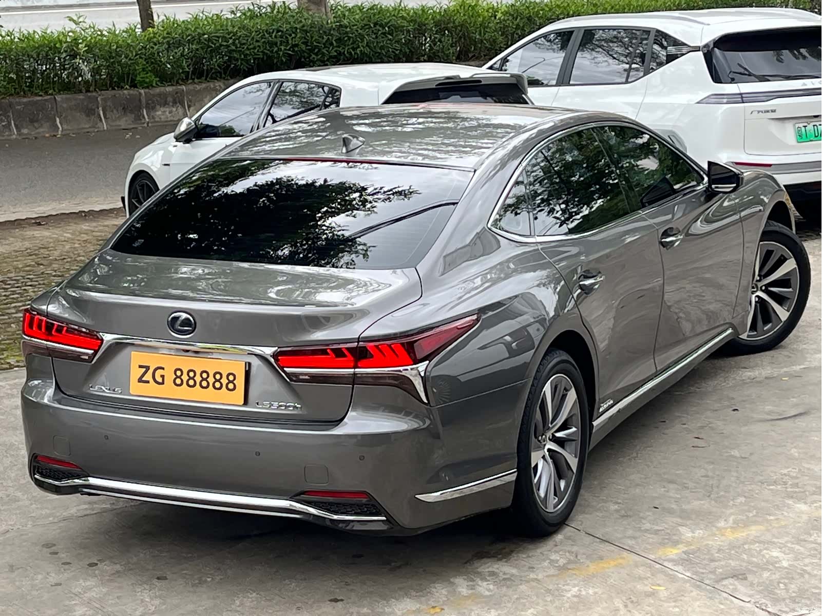 Lexus LS, 2019 все фото
